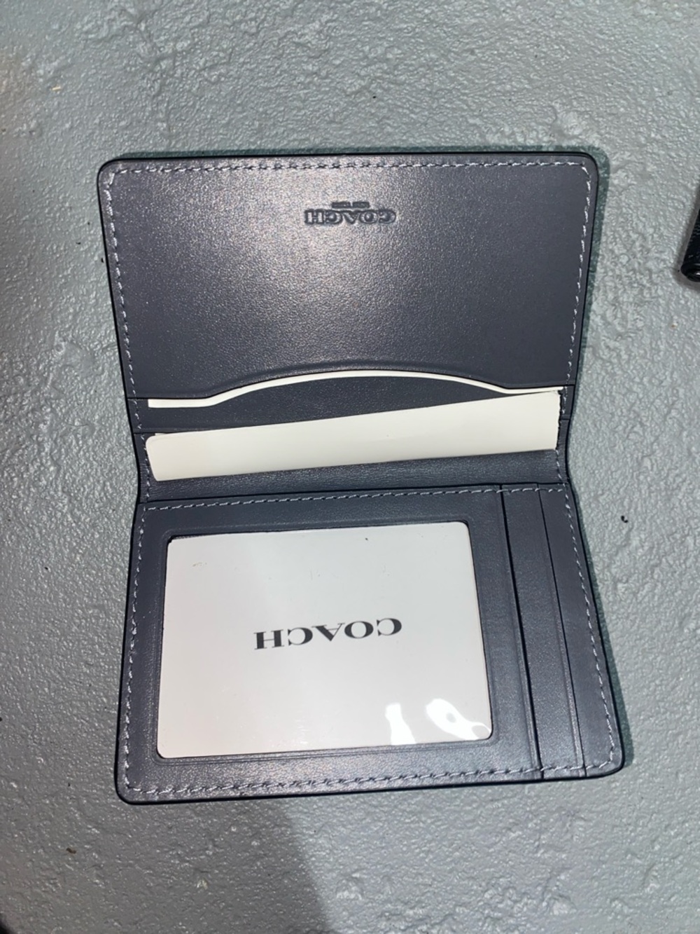 Id Wallet In Silver Metallic - Picture 3 of 4